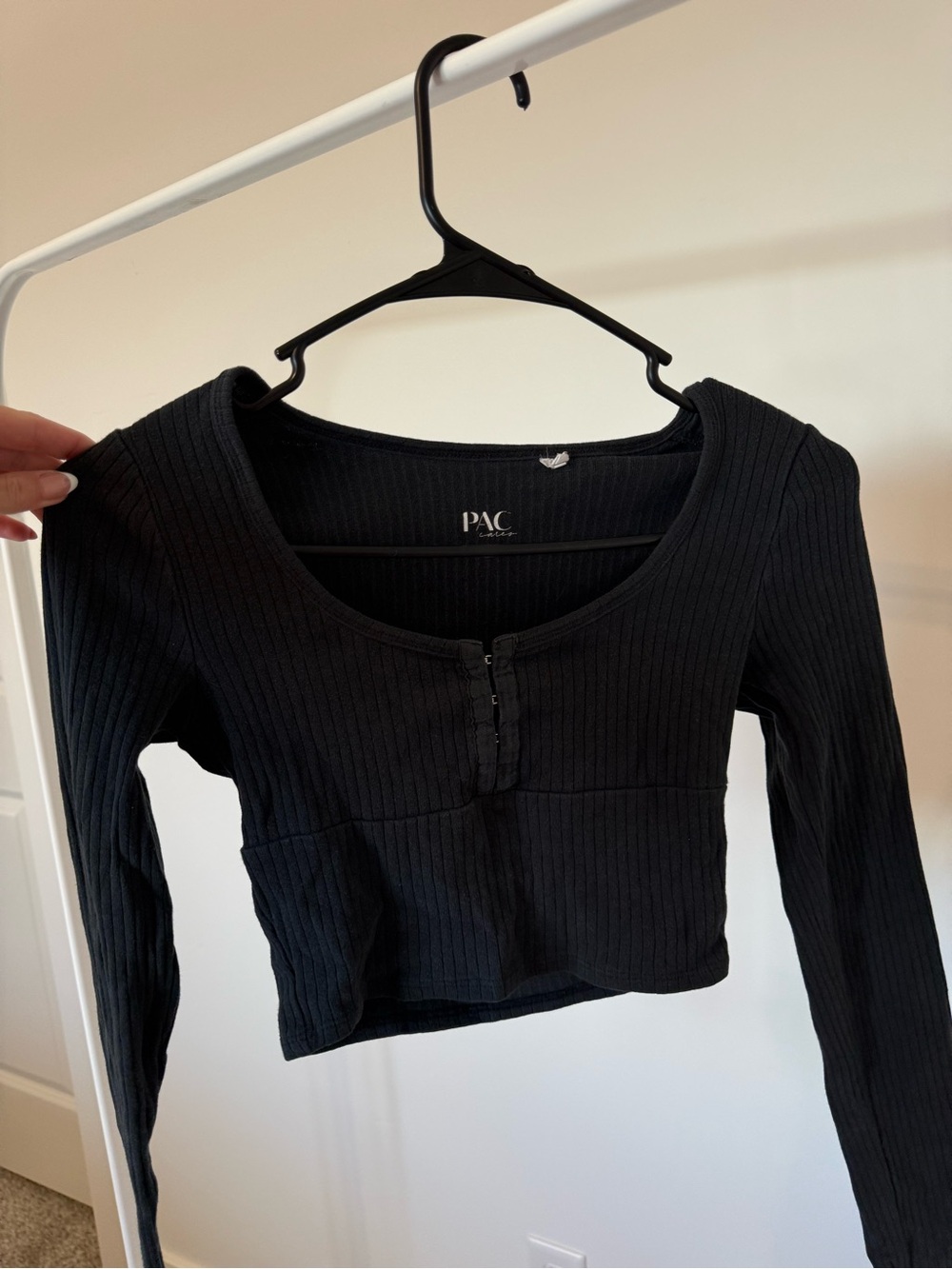 PacSun Black Ribbed Long-Sleeve Crop Top with Front Buttons
